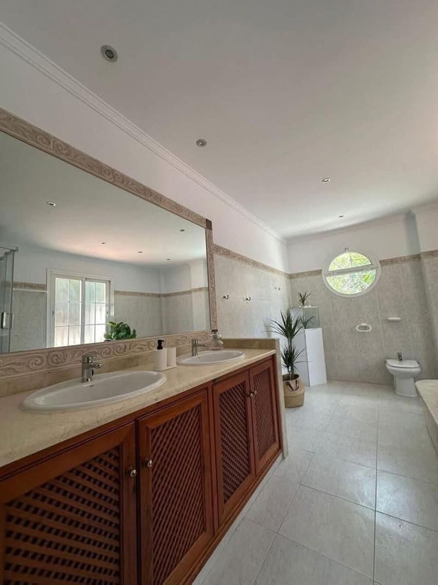 5 Zimmer Villa zu vermieten in Marbella mit Pool Garage - 6.000 € (Ref: 9815431)