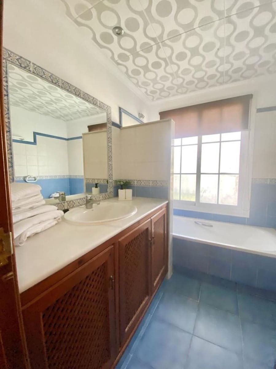 5 Zimmer Villa zu vermieten in Marbella mit Pool Garage - 6.000 € (Ref: 9815431)