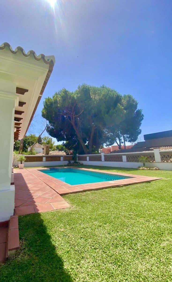 5 Zimmer Villa zu vermieten in Marbella mit Pool Garage - 6.000 € (Ref: 9815431)