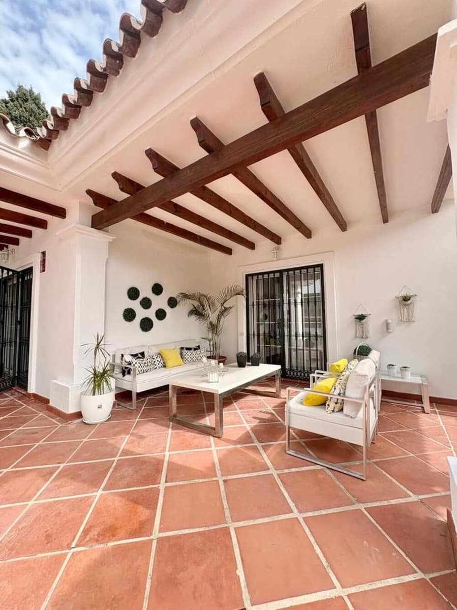 5 Zimmer Villa zu vermieten in Marbella mit Pool Garage - 6.000 € (Ref: 9815431)