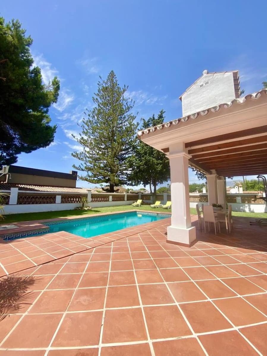 5 Zimmer Villa zu vermieten in Marbella mit Pool Garage - 6.000 € (Ref: 9815431)