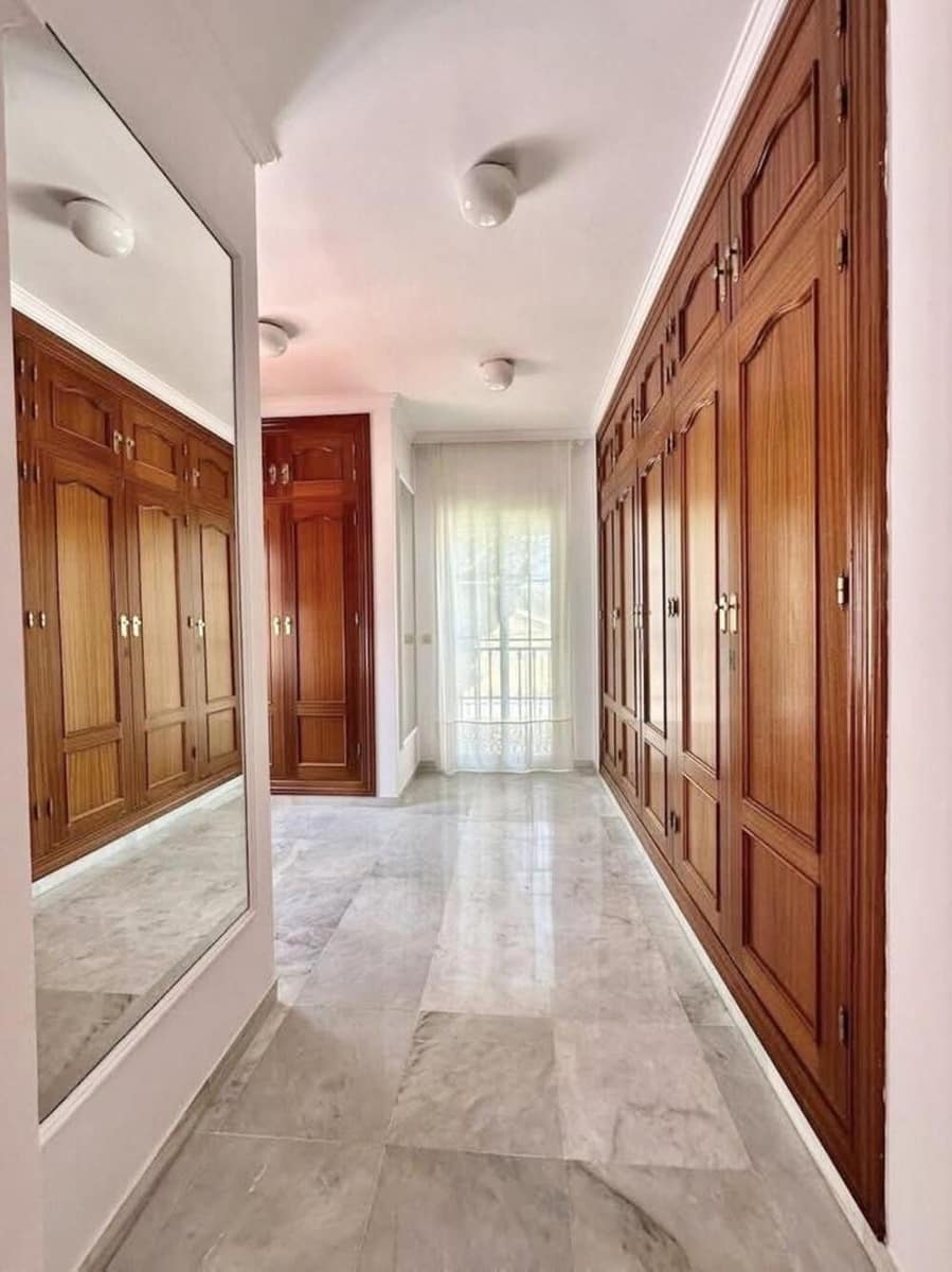 5 Zimmer Villa zu vermieten in Marbella mit Pool Garage - 6.000 € (Ref: 9815431)