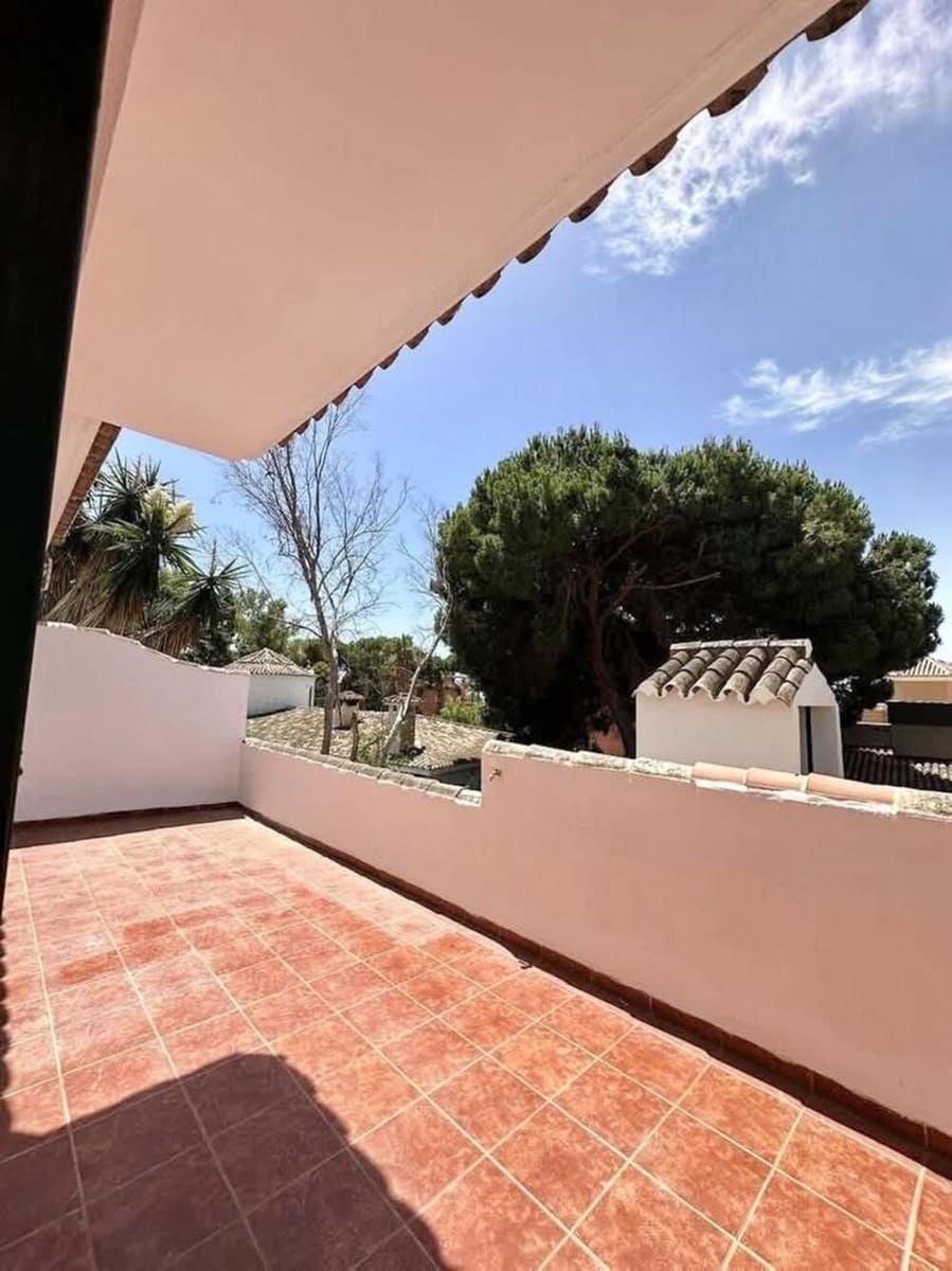 5 Zimmer Villa zu vermieten in Marbella mit Pool Garage - 6.000 € (Ref: 9815431)
