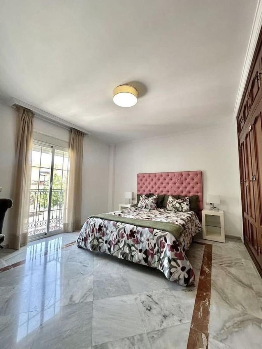5 Zimmer Villa zu vermieten in Marbella mit Pool Garage - 6.000 € (Ref: 9815431)