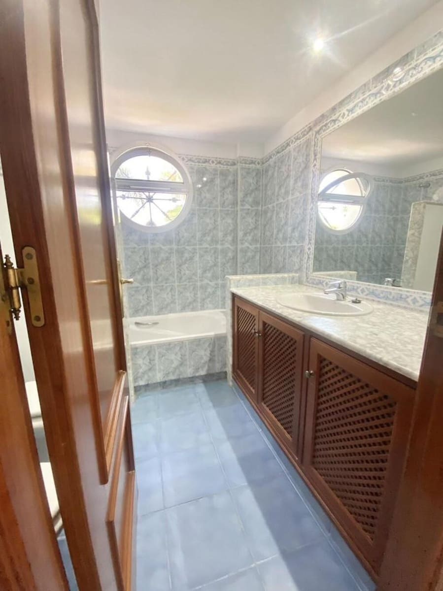 5 Zimmer Villa zu vermieten in Marbella mit Pool Garage - 6.000 € (Ref: 9815431)