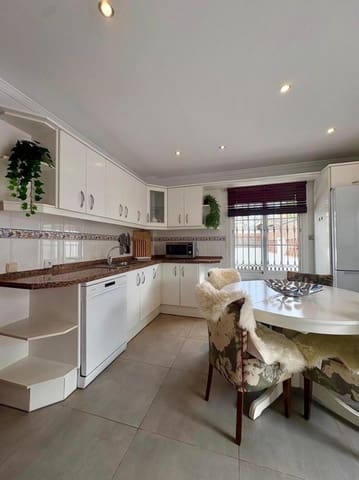 5 Zimmer Villa zu vermieten in Costabella, Marbella mit Pool Garage - 6.000 € (Ref: 9815431)