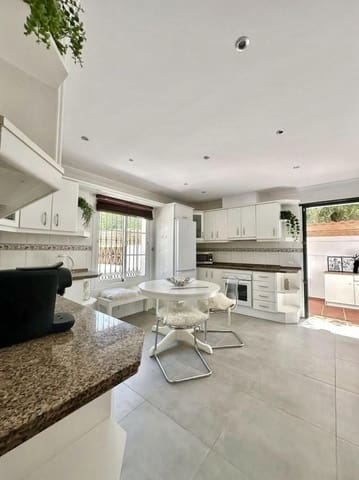 5 Zimmer Villa zu vermieten in Costabella, Marbella mit Pool Garage - 6.000 € (Ref: 9815431)