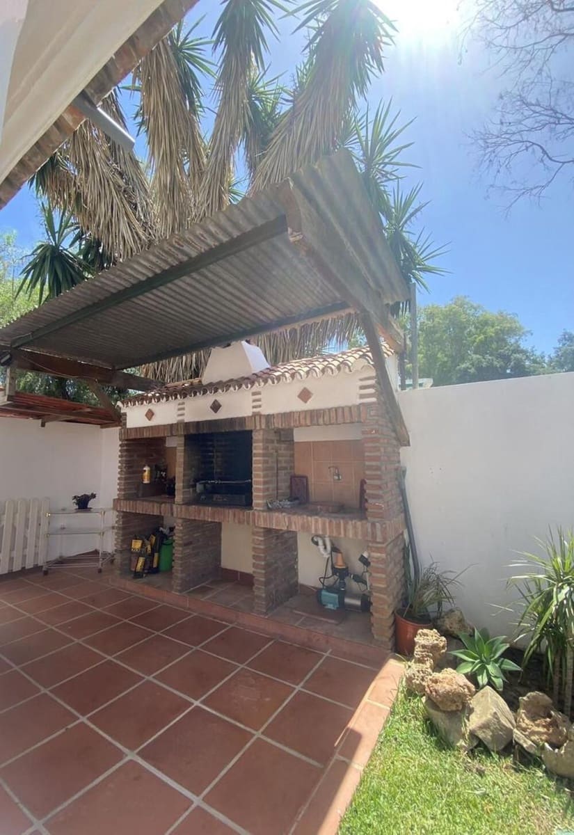 5 Zimmer Villa zu vermieten in Marbella mit Pool Garage - 6.000 € (Ref: 9815431)