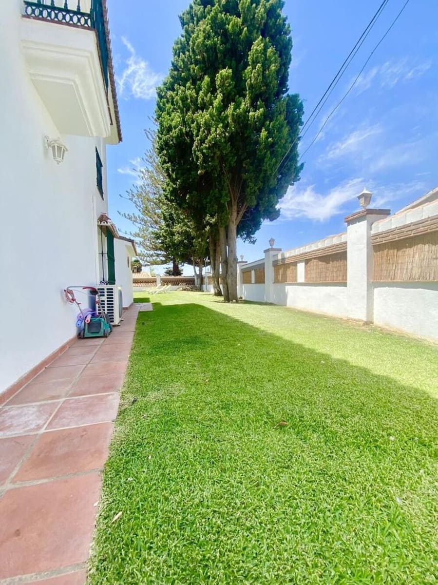5 Zimmer Villa zu vermieten in Marbella mit Pool Garage - 6.000 € (Ref: 9815431)