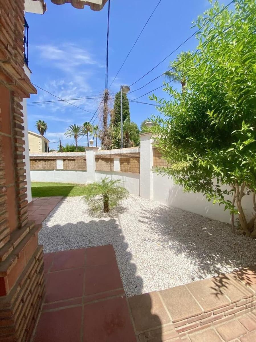 5 Zimmer Villa zu vermieten in Marbella mit Pool Garage - 6.000 € (Ref: 9815431)