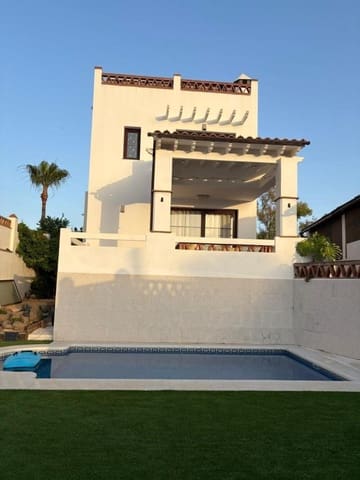 5 soveværelse Villa til leje i La Concha - Resina Golf, Estepona med swimmingpool garage - € 4.500 (Ref: 9816866)