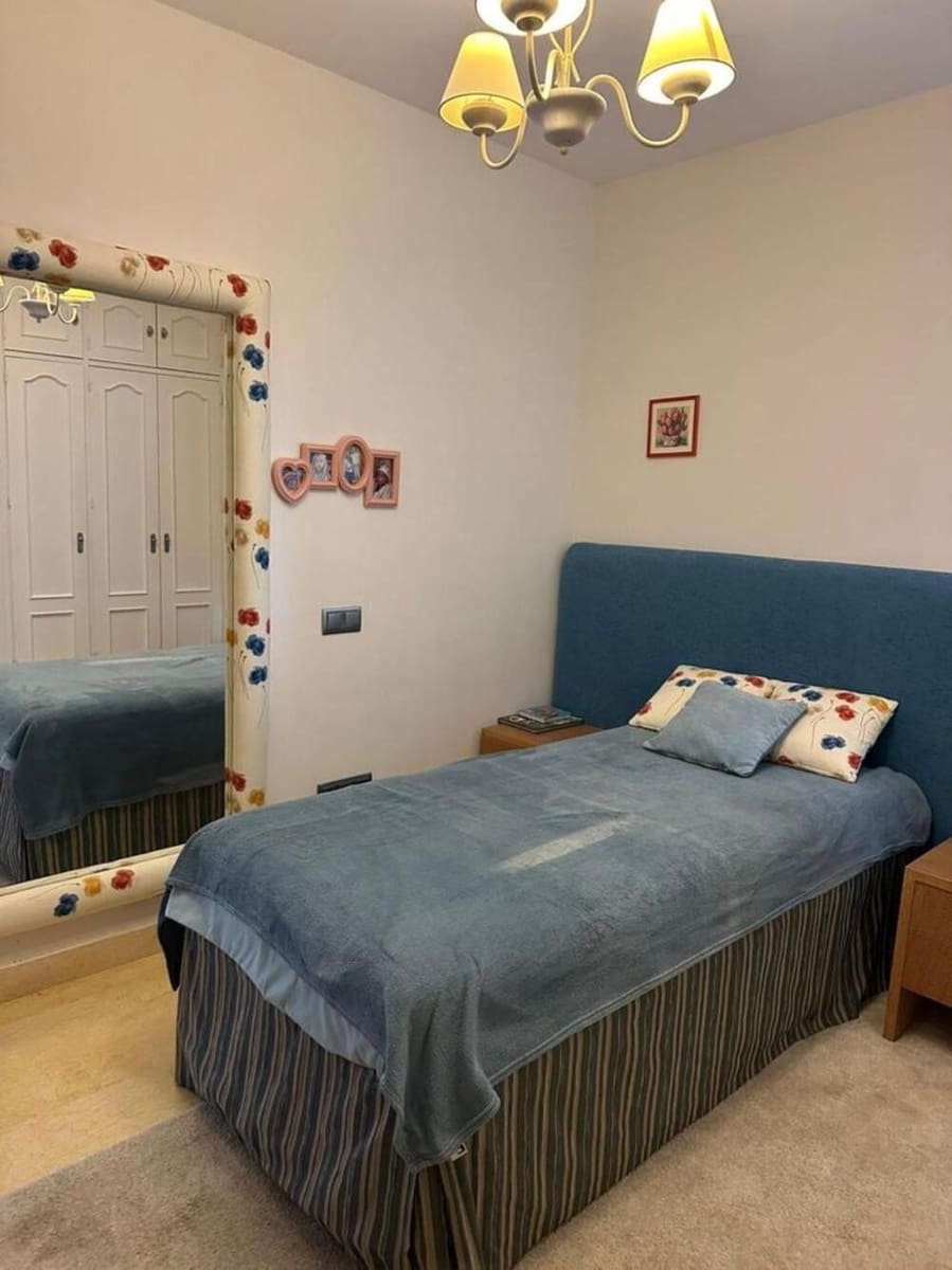 5 soveværelse Villa til leje i New Golden Mile med swimmingpool garage - € 4.500 (Ref: 9816866)