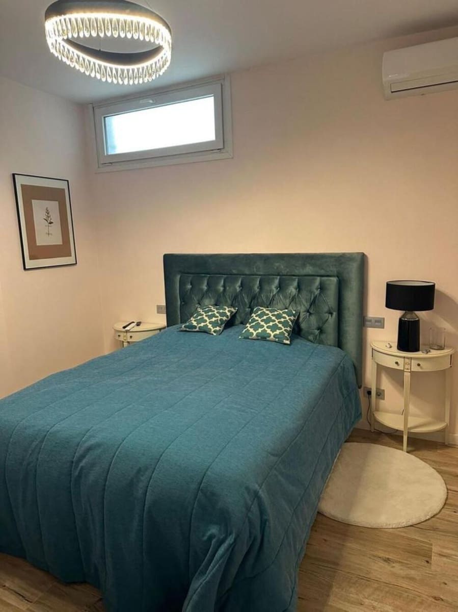 5 soveværelse Villa til leje i New Golden Mile med swimmingpool garage - € 4.500 (Ref: 9816866)