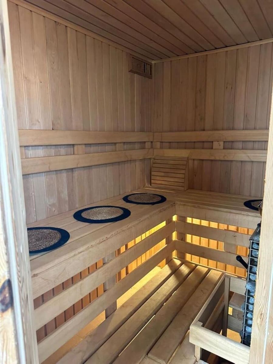 5 soveværelse Villa til leje i New Golden Mile med swimmingpool garage - € 4.500 (Ref: 9816866)