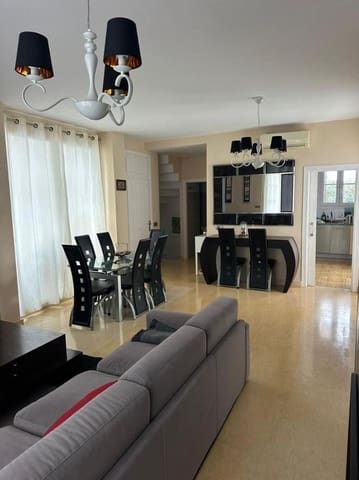 5 soveværelse Villa til leje i La Concha - Resina Golf, Estepona med swimmingpool garage - € 4.500 (Ref: 9816866)