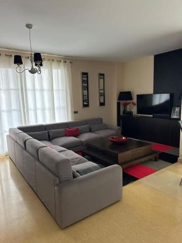 5 bedroom Villa for rent in La Concha - Resina Golf, Estepona with pool garage - € 4,500 (Ref: 9816866)