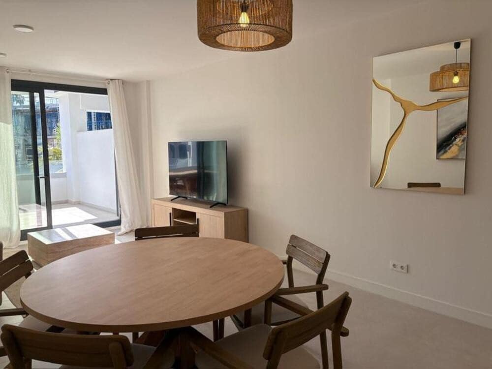 2 quarto Apartamento para arrendar em New Golden Mile com piscina garagem - 2 900 € (Ref: 9819798)