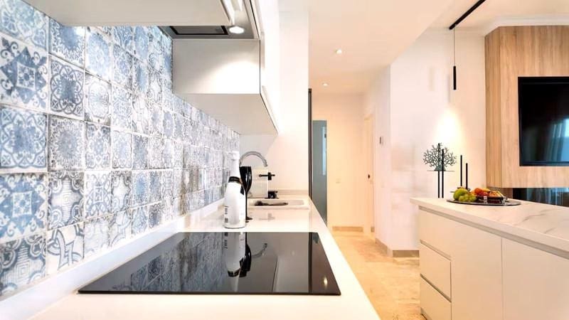 3 sypialnia Apartament do wynajęcia w Benahavis z basenem garażem - 3 150 € (Ref: 9819801)