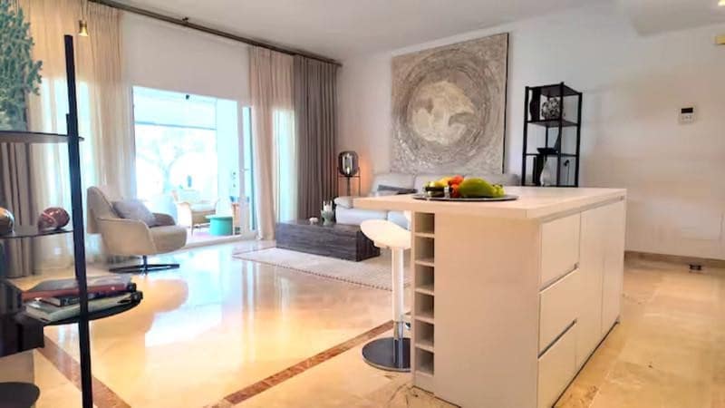 3 sypialnia Apartament do wynajęcia w Benahavis z basenem garażem - 3 150 € (Ref: 9819801)