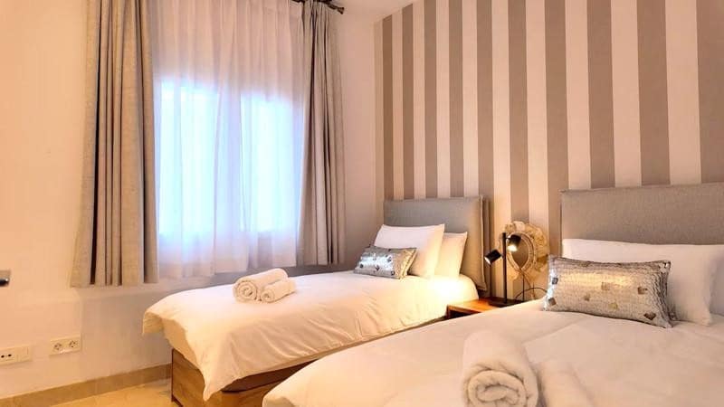 3 sypialnia Apartament do wynajęcia w Benahavis z basenem garażem - 3 150 € (Ref: 9819801)