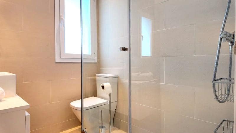 3 sypialnia Apartament do wynajęcia w Benahavis z basenem garażem - 3 150 € (Ref: 9819801)