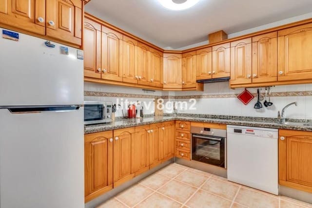 3 sypialnia Dom do wynajęcia w Calahonda, Mijas z basenem garażem - 2 350 € (Ref: 9819803)