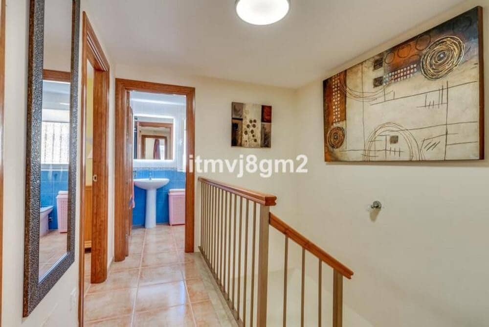 3 bedroom Townhouse for rent in Calahonda with pool garage - € 2,350 (Ref: 9819803)