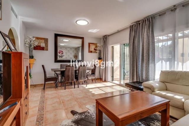 3 bedroom Townhouse for rent in Calahonda, Mijas with pool garage - € 2,350 (Ref: 9819803)