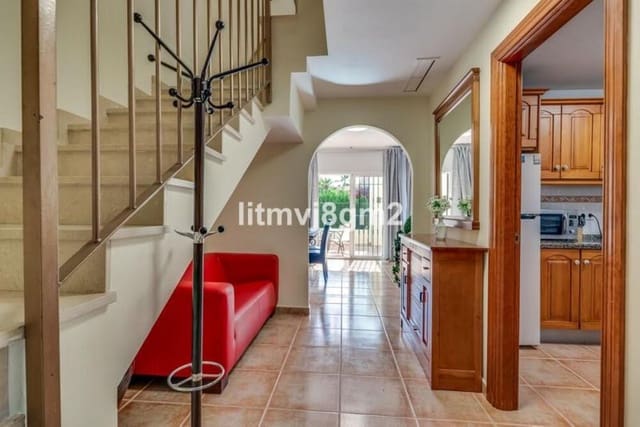 3 bedroom Townhouse for rent in Calahonda, Mijas with pool garage - € 2,350 (Ref: 9819803)