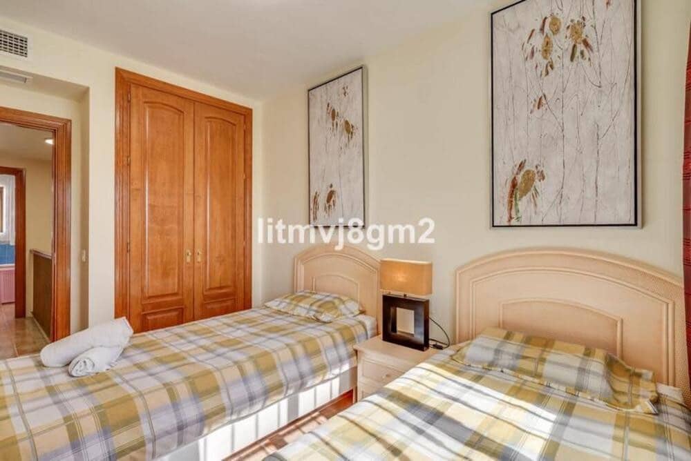 3 bedroom Townhouse for rent in Calahonda with pool garage - € 2,350 (Ref: 9819803)