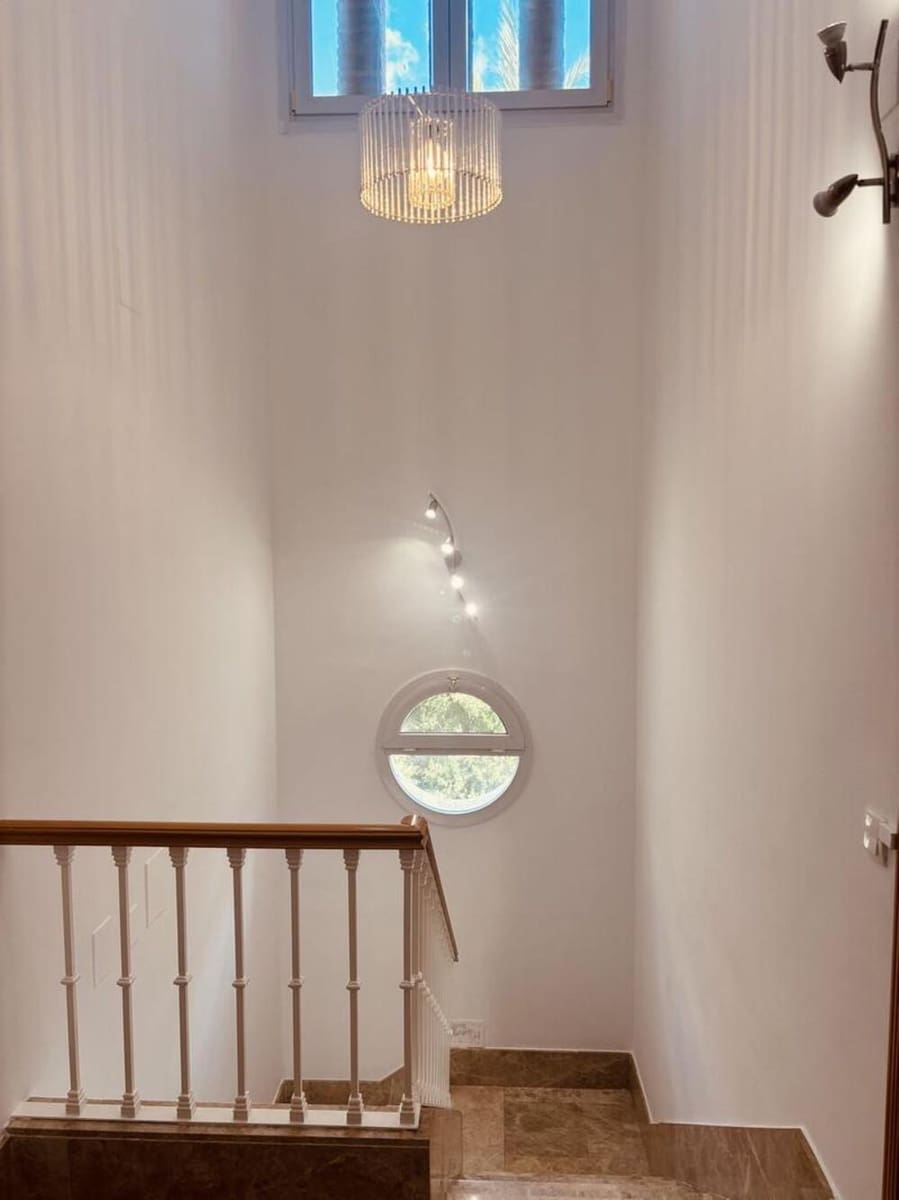 3 soveværelse Semi-Rækkehus til salg i Marbella med swimmingpool garage - € 1.100.000 (Ref: 9819804)