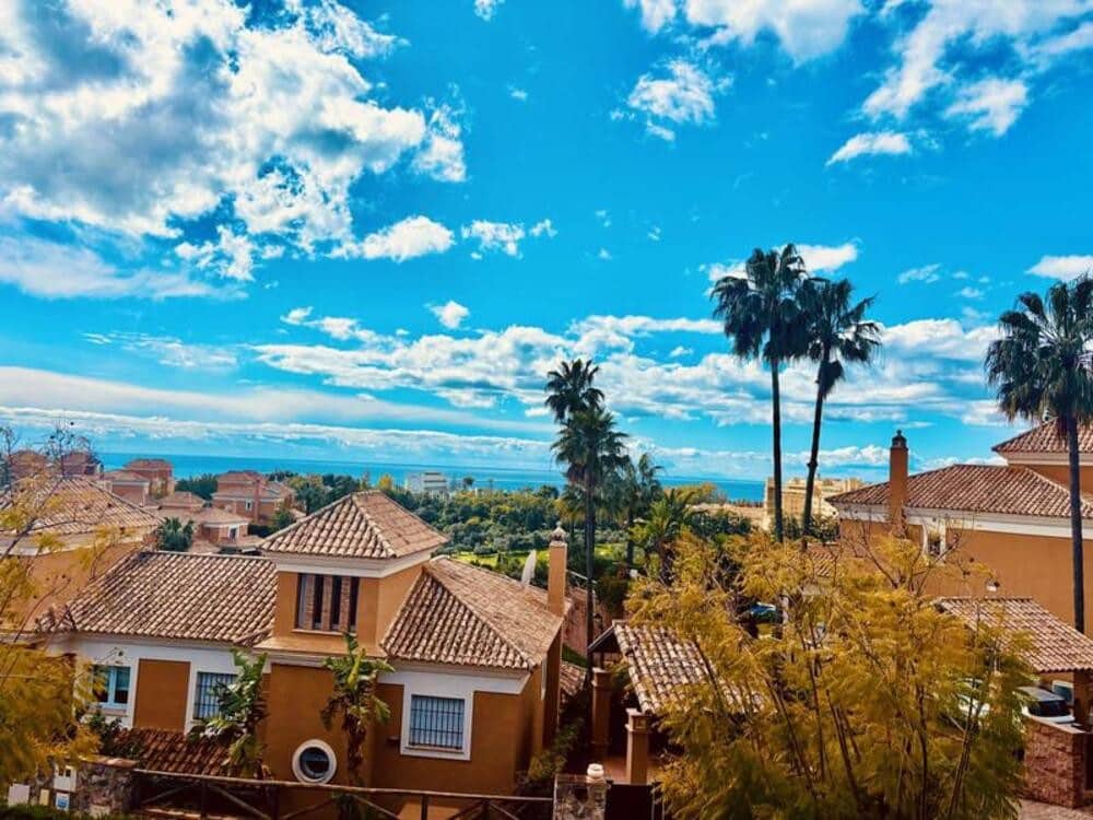 3 makuuhuone Paritalo vuokrattavana paikassa Marbella mukana uima-altaan 
autotalli - 3 300 € (Ref: 9819805)