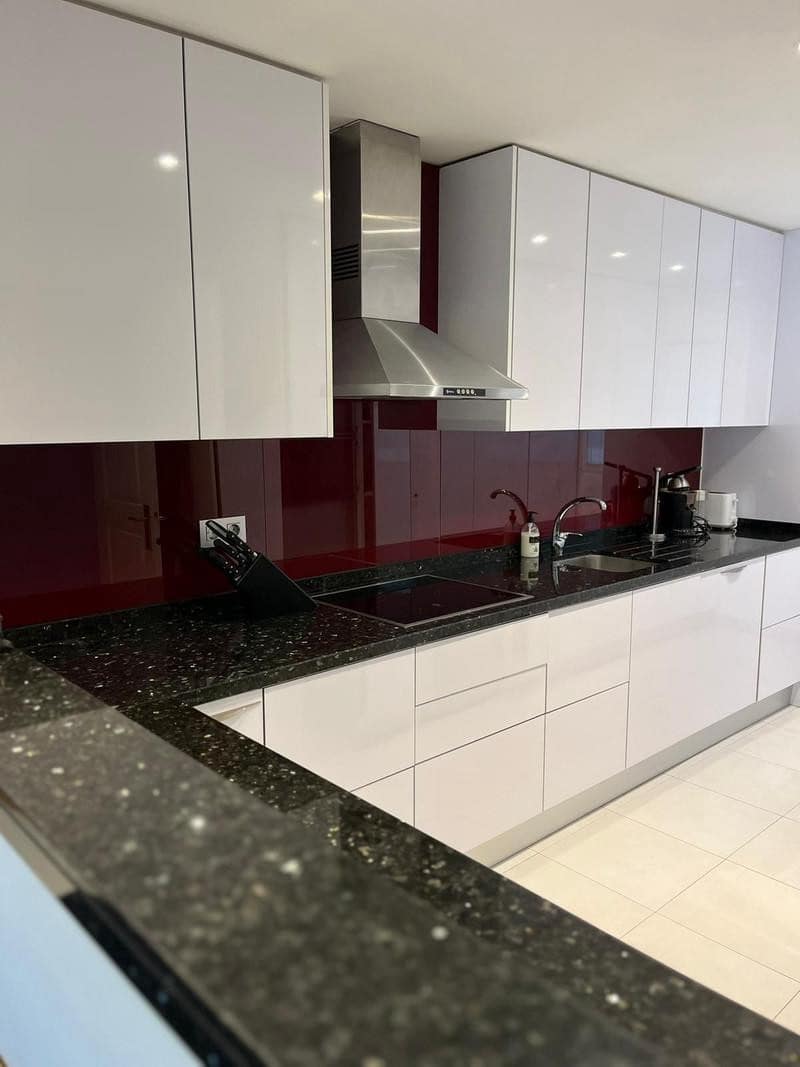 2 sypialnia Apartament do wynajęcia w Marbella z basenem garażem - 2 500 € (Ref: 9821903)