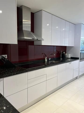 2 sypialnia Apartament do wynajęcia w Sierra Blanca, Marbella z basenem garażem - 2 500 € (Ref: 9821903)