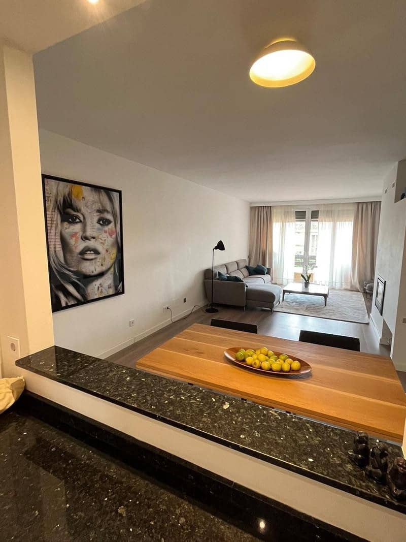 2 sypialnia Apartament do wynajęcia w Marbella z basenem garażem - 2 500 € (Ref: 9821903)