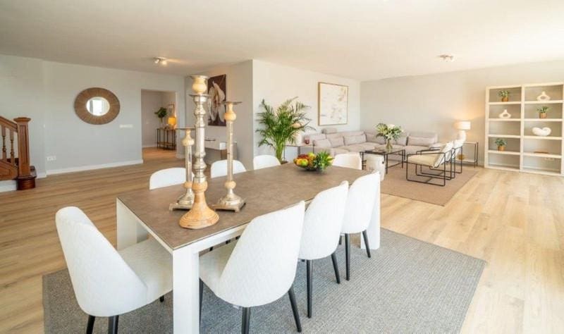 4 sypialnia Penthouse do wynajęcia w Marbella z basenem garażem - 15 000 € (Ref: 9821905)