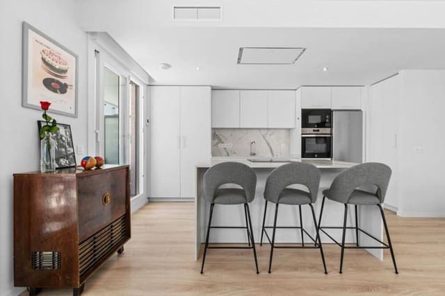 2 slaapkamer Appartement te huur in Rodeo Alto - Guadaiza - La Campana, Marbella met zwembad garage - € 2.500 (Ref: 9821908)
