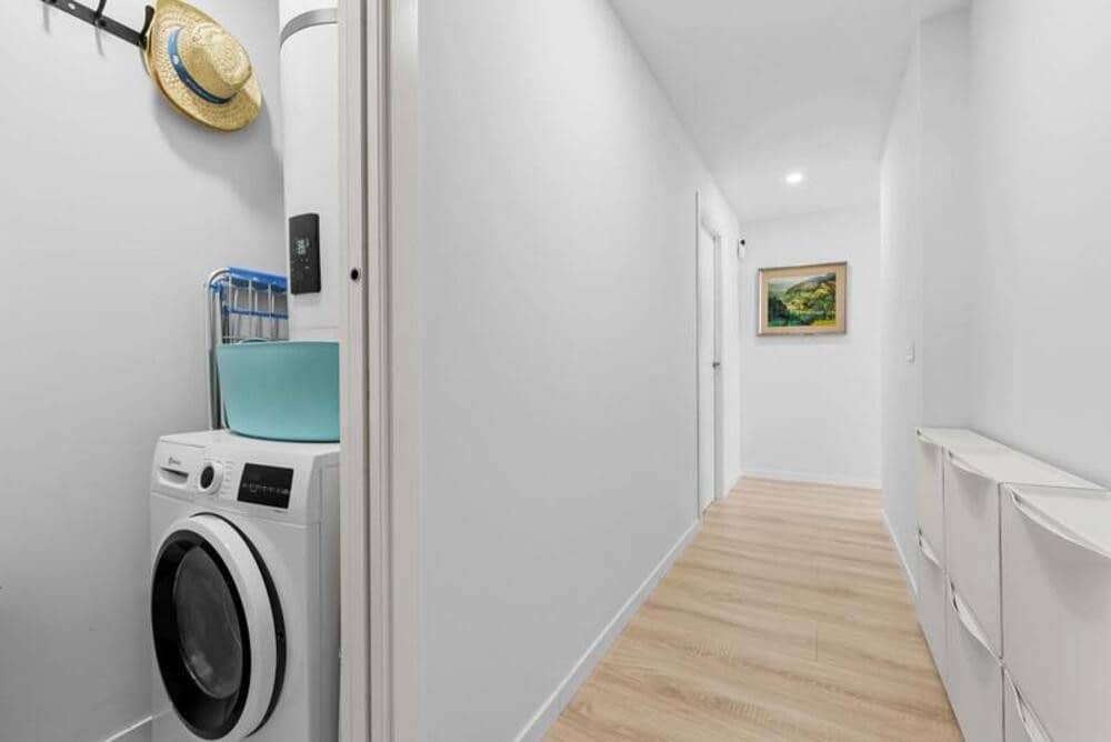 Apartamento de 2 habitaciones en Marbella en alquiler con piscina garaje - 2.500 € (Ref: 9821908)