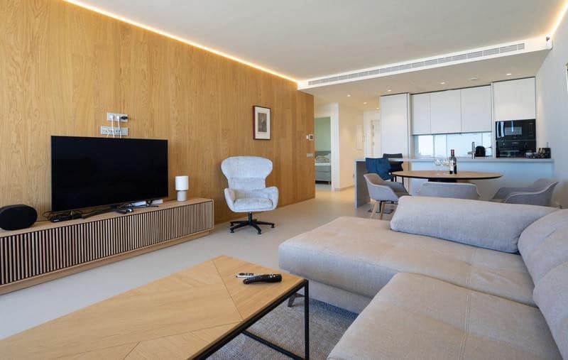 Apartamento de 2 habitaciones en Fuengirola en alquiler con piscina garaje - 3.000 € (Ref: 9821911)