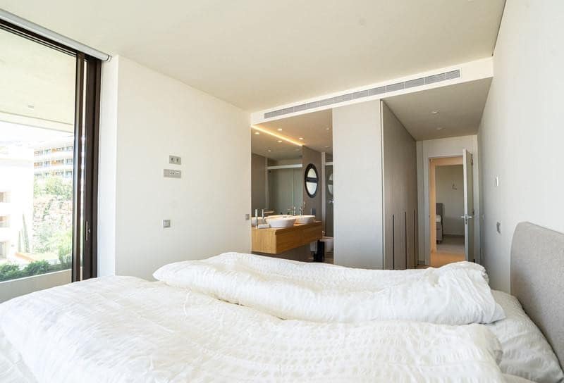 Apartamento de 2 habitaciones en Fuengirola en alquiler con piscina garaje - 3.000 € (Ref: 9821911)