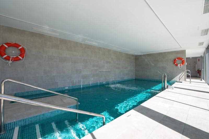 4 bedroom Penthouse for rent in Marbella with pool garage - € 6,500 (Ref: 9824589)