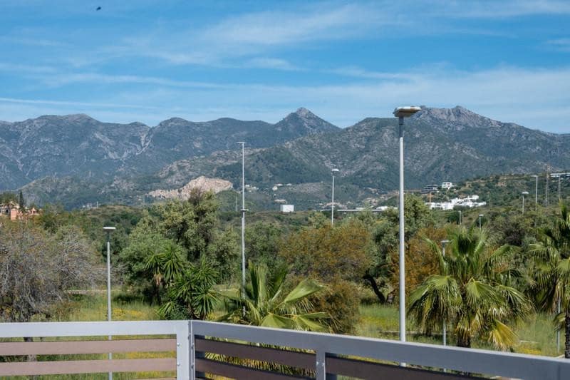 4 bedroom Penthouse for rent in Marbella with pool garage - € 6,500 (Ref: 9824589)
