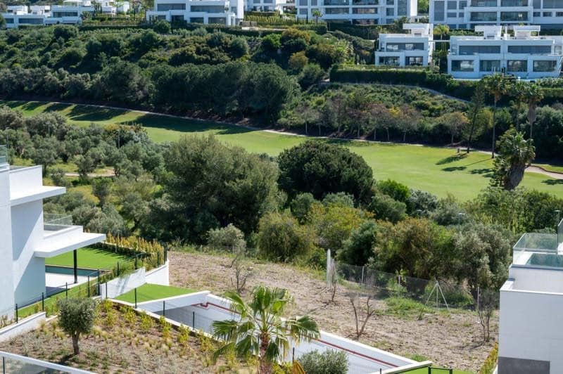 4 bedroom Penthouse for rent in Marbella with pool garage - € 6,500 (Ref: 9824589)