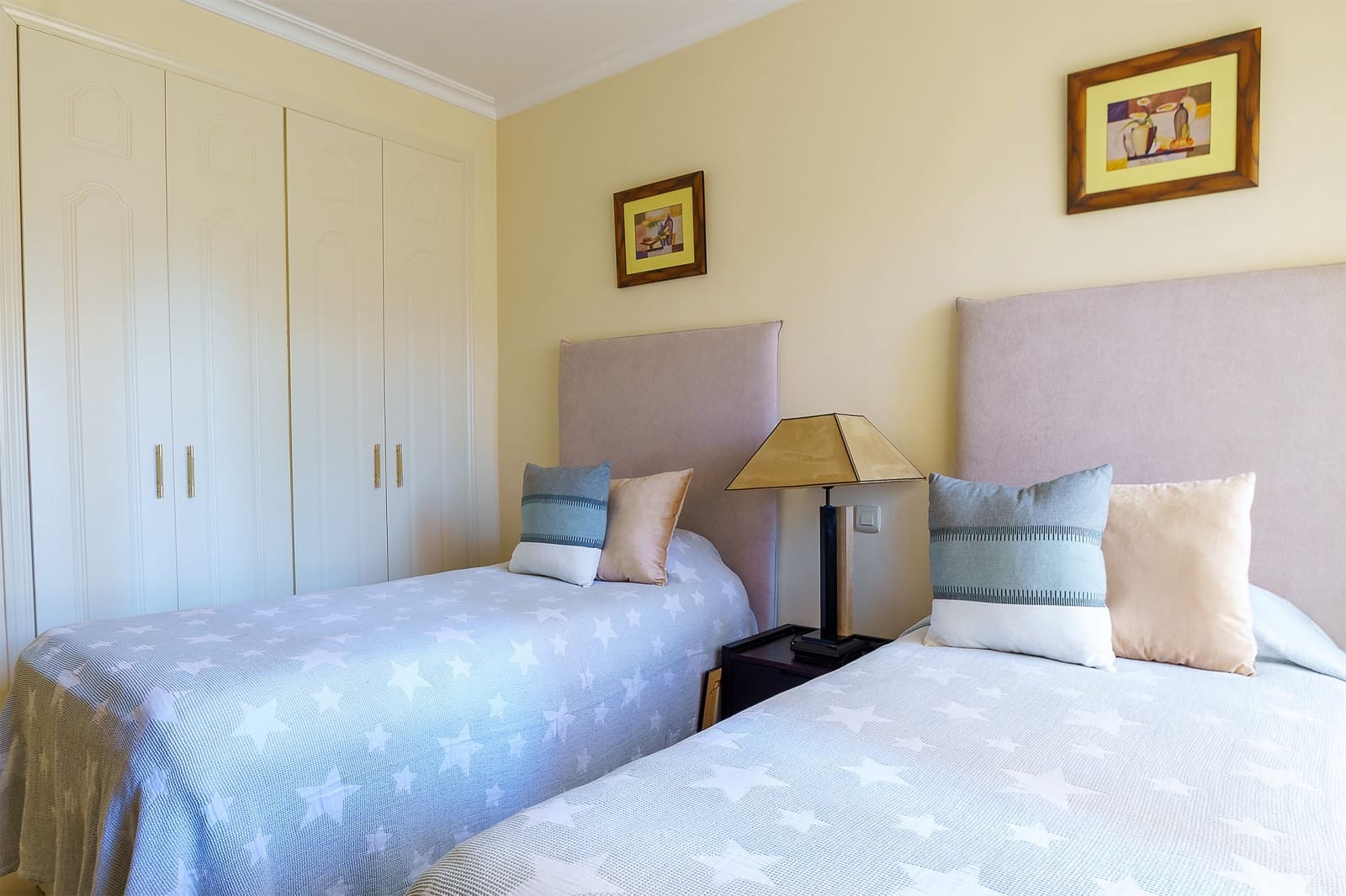 2 bedroom Apartment for rent in Marbella with pool garage - € 4,500 (Ref: 9826146)