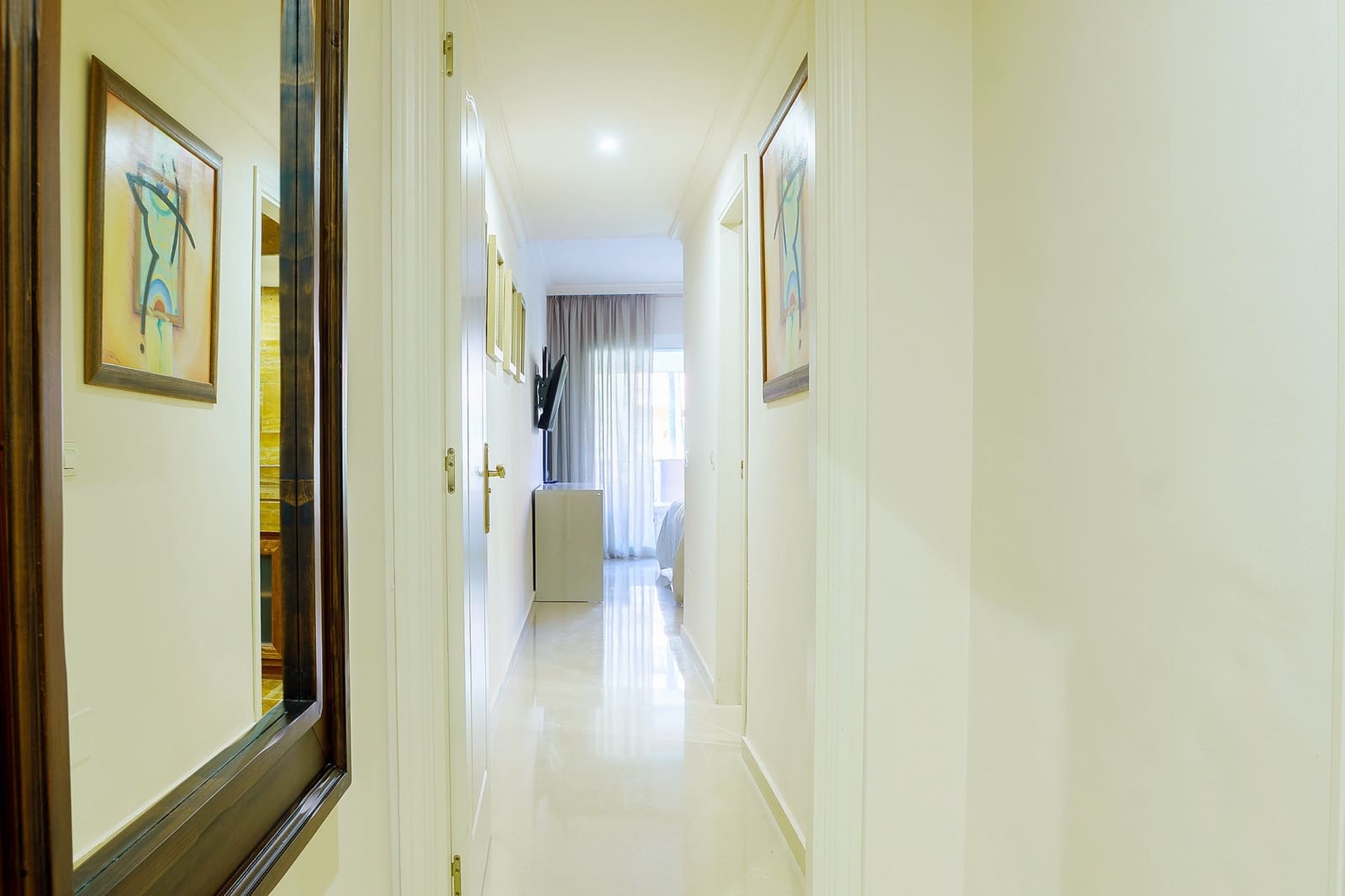 2 bedroom Apartment for rent in Marbella with pool garage - € 6,000 (Ref: 9826146)