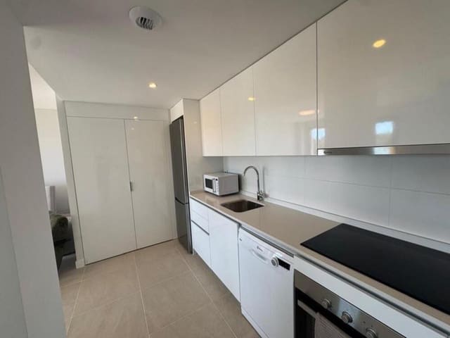 3 sovrum Lägenhet att hyra i La Concha - Resina Golf, Estepona med pool garage - 2 400 € (Ref: 9828203)