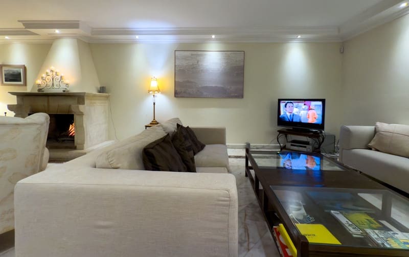 6 quarto Moradia para arrendamento para férias em Marbella com piscina Garagem - 7 000 € (Ref: 9828204)
