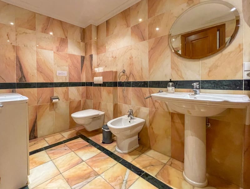 6 quarto Moradia para arrendamento para férias em Marbella com piscina Garagem - 7 000 € (Ref: 9828204)