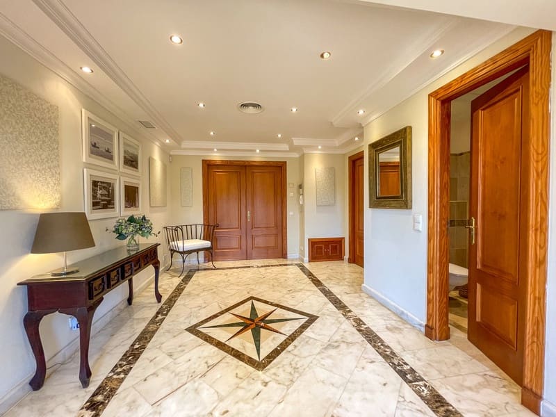 6 quarto Moradia para arrendamento para férias em Marbella com piscina Garagem - 7 000 € (Ref: 9828204)
