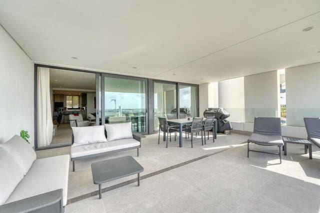 3 bedroom Apartment for rent in Guadalobón, Estepona with pool garage - € 2,950 (Ref: 9828205)